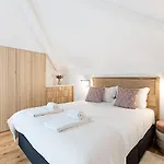Duplex W Ac Near River Front By Lovelystay *
